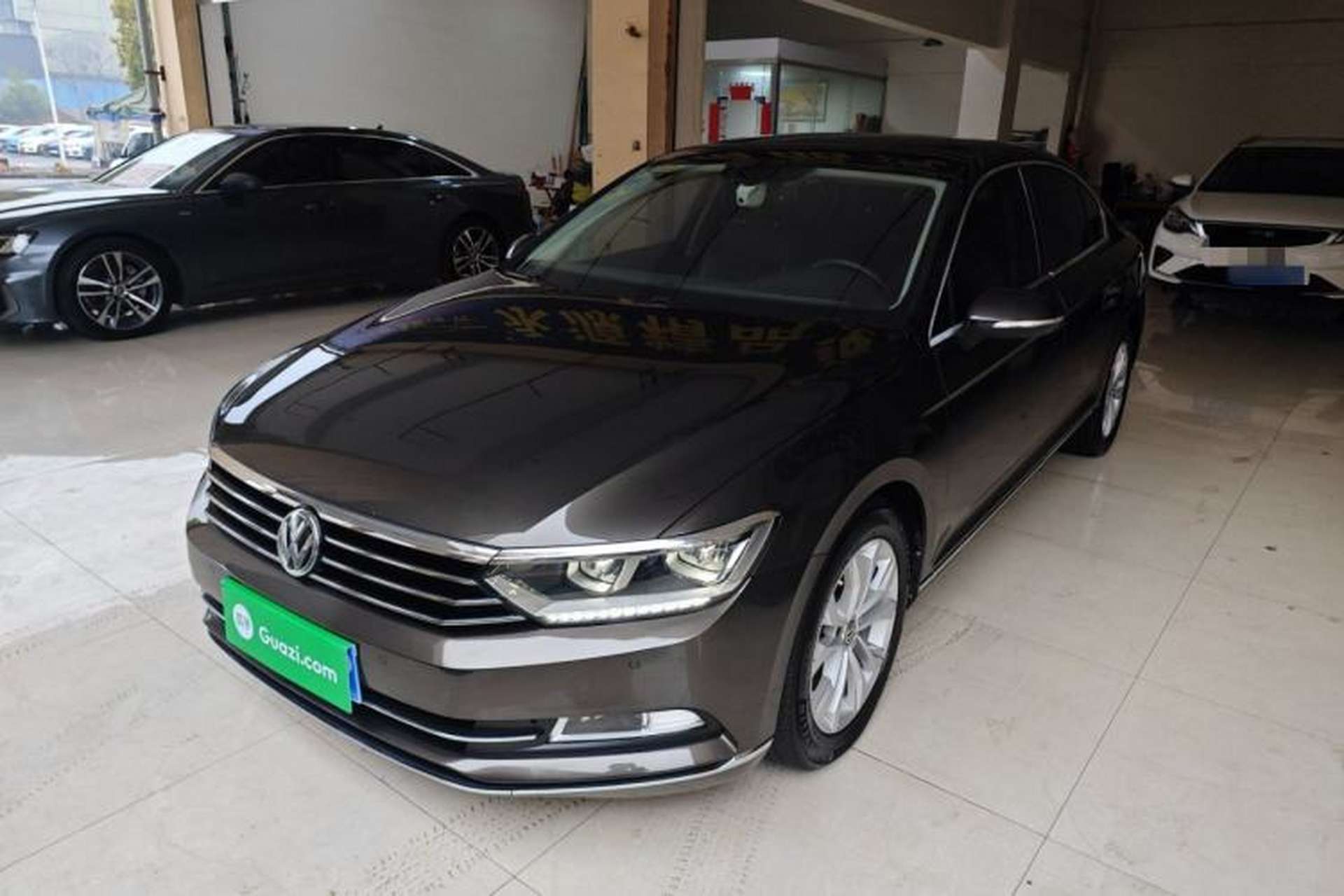 Used Volkswagen Magotan 2017 330TSI DSG Luxury Model Front Left 45 Deg