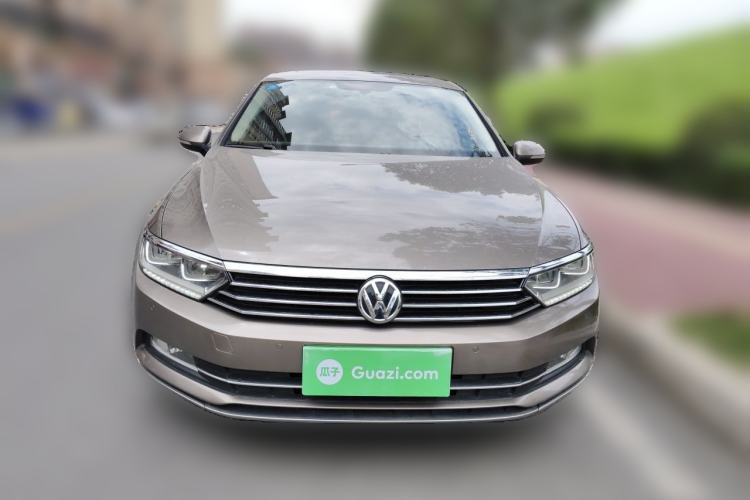 Used Volkswagen Magotan 2017 330TSI DSG Luxury Model Front