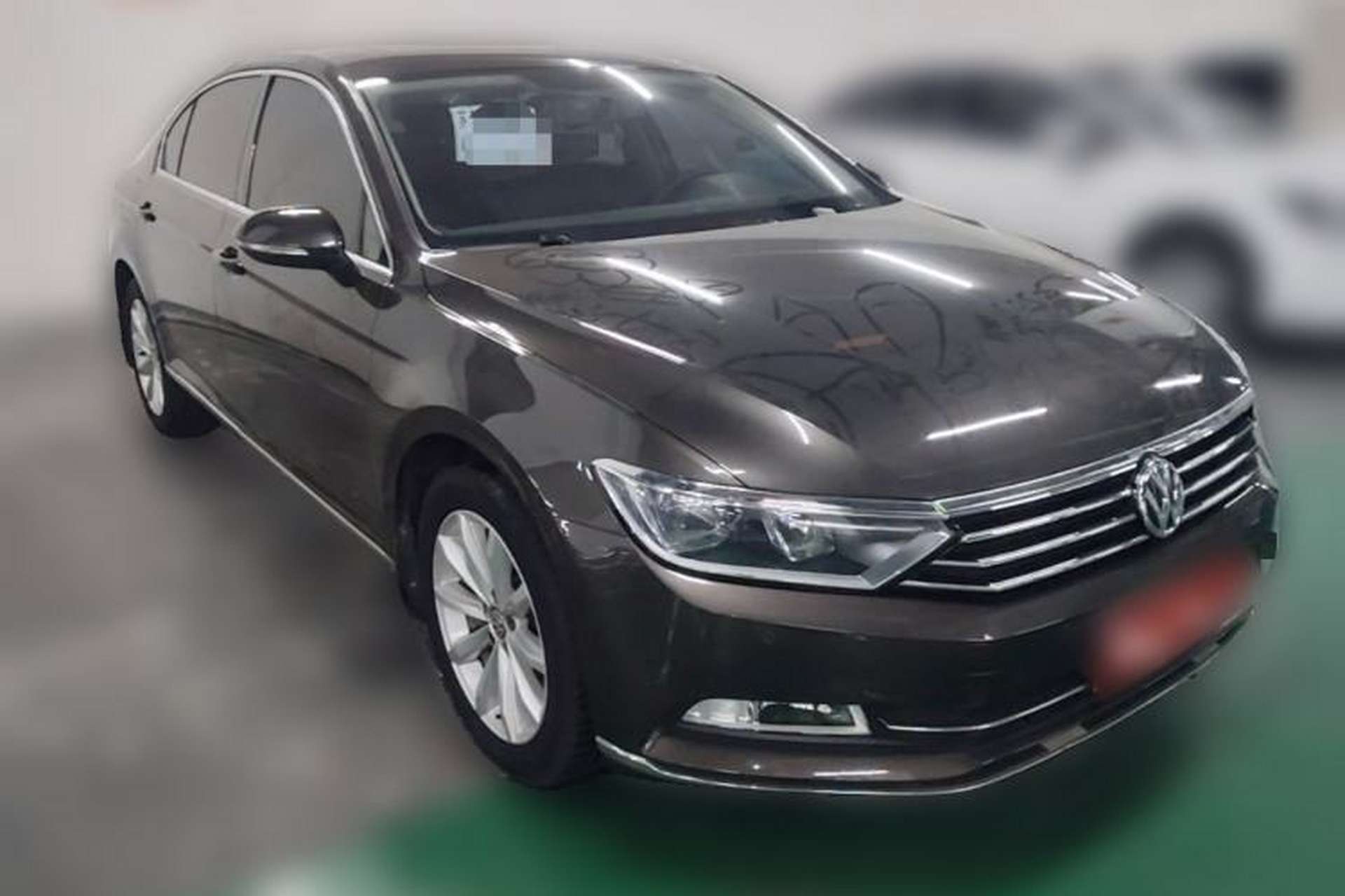 Used Volkswagen Magotan 2017 330TSI DSG Leading Model Front Right 45 Deg