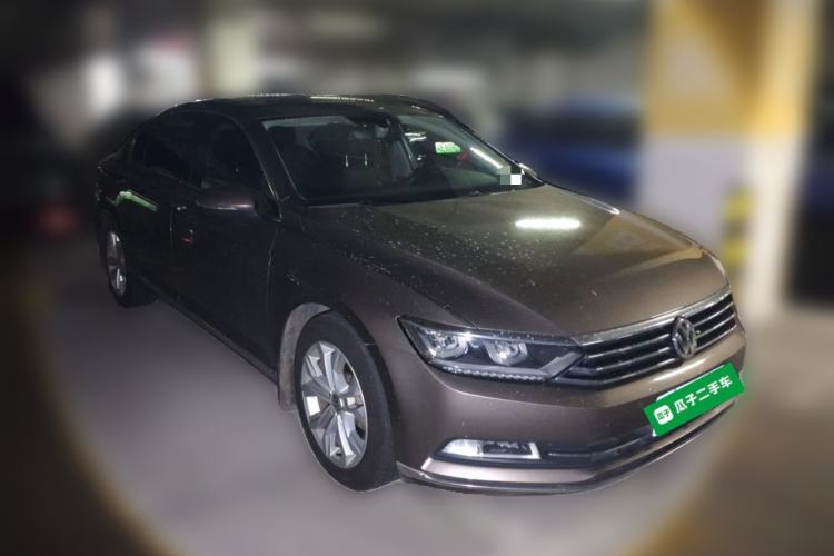 Used Volkswagen Magotan 2017 330TSI DSG Luxury Model Front Right 45 Deg