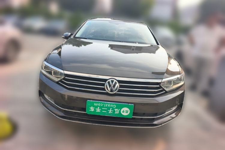 Used Volkswagen Magotan 2017 330TSI DSG Luxury Model Front