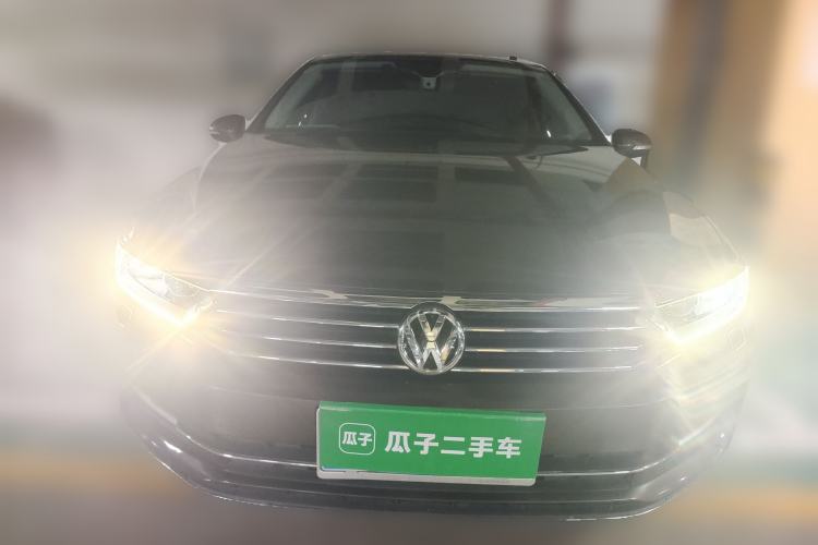 Used Volkswagen Magotan 2017 330TSI DSG Luxury Model Front