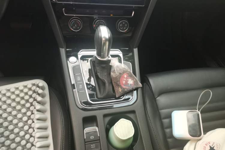 Used Volkswagen Magotan 2017 330TSI DSG Luxury Model Gear Lever