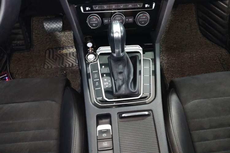 Used Volkswagen Magotan 2017 330TSI DSG Luxury Model Gear Lever