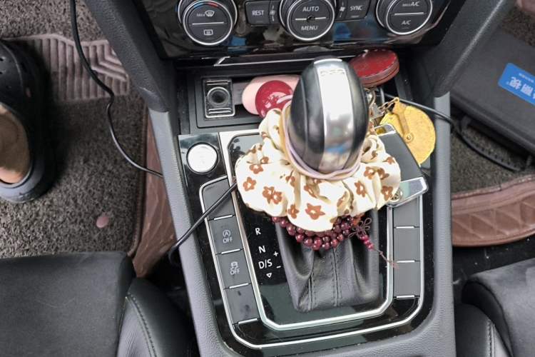 Used Volkswagen Magotan 2017 380TSI DSG Luxury Model Gear Lever