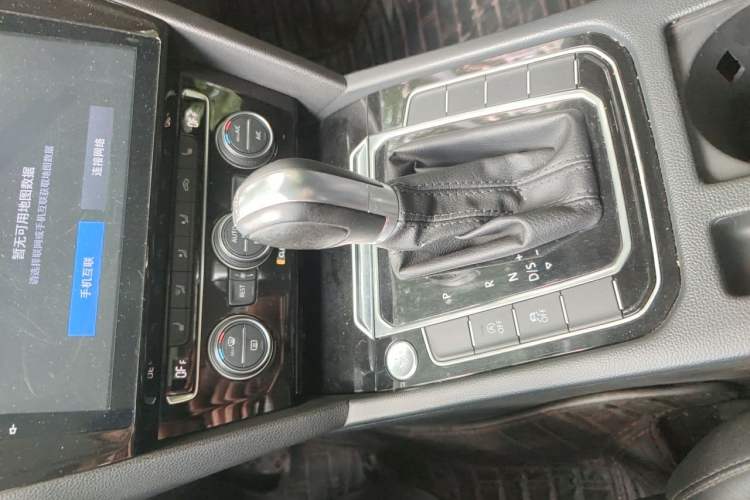 Used Volkswagen Magotan 2017 330TSI DSG Luxury Model Gear Lever