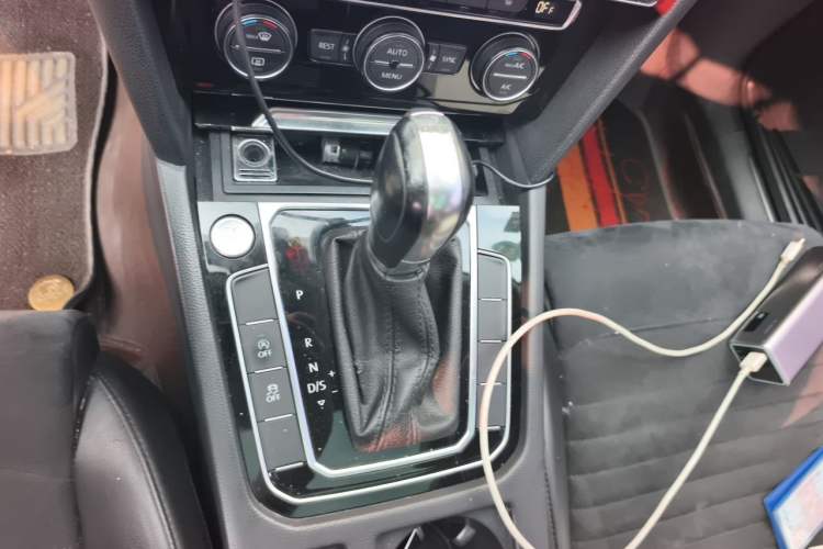 Used Volkswagen Magotan 2017 330TSI DSG Luxury Model Gear Lever