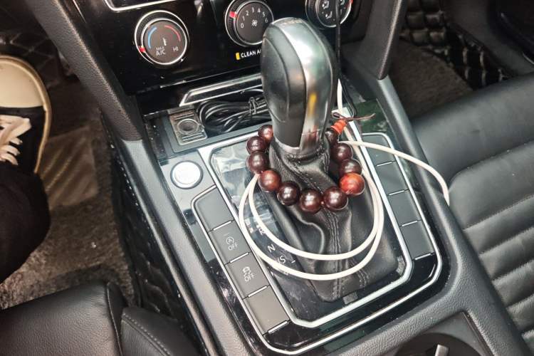 Used Volkswagen Magotan 2017 330TSI DSG Leading Model Gear Lever
