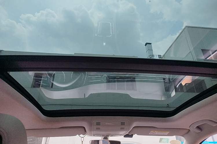 Used Volkswagen Magotan 2017 330TSI DSG Luxury Model Headliner