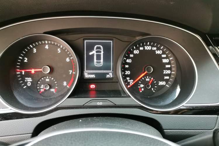 Used Volkswagen Magotan 2017 330TSI DSG Luxury Model Instrument Cluster