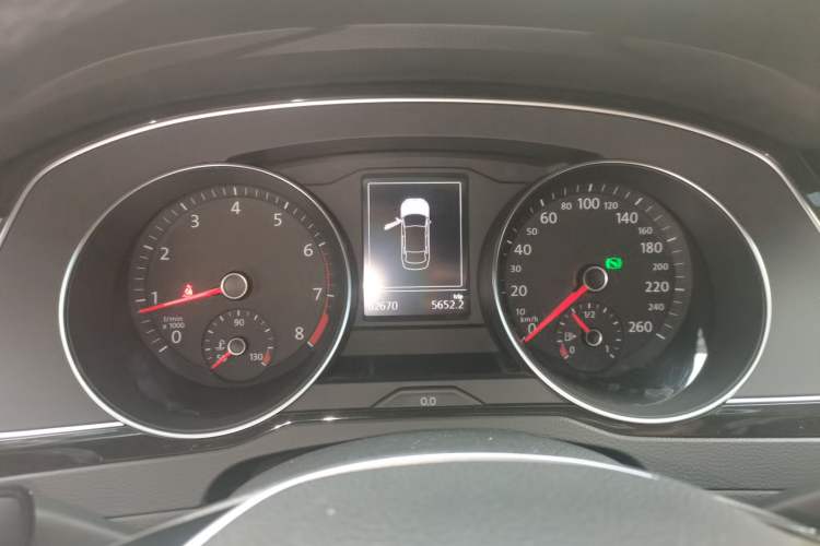 Used Volkswagen Magotan 2017 330TSI DSG Luxury Model Instrument Cluster