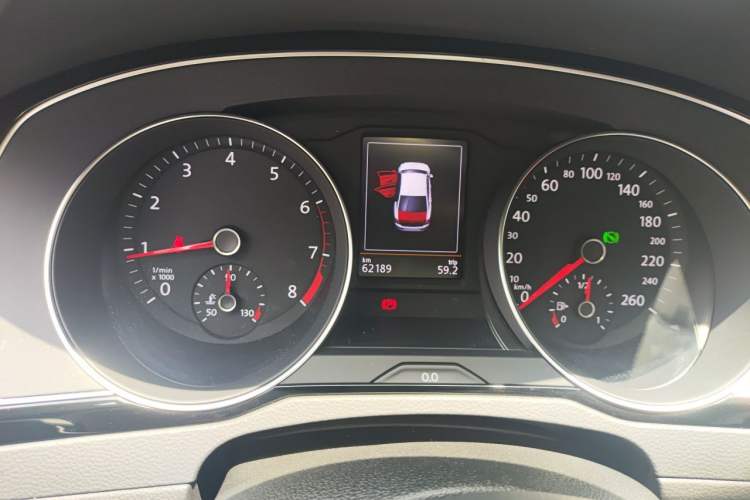Used Volkswagen Magotan 2017 380TSI DSG Prestige Edition Instrument Cluster