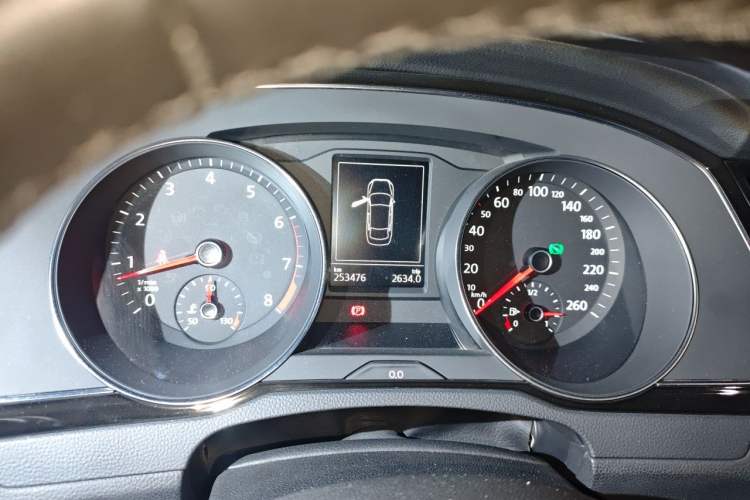 Used Volkswagen Magotan 2017 330TSI DSG Luxury Model Instrument Cluster