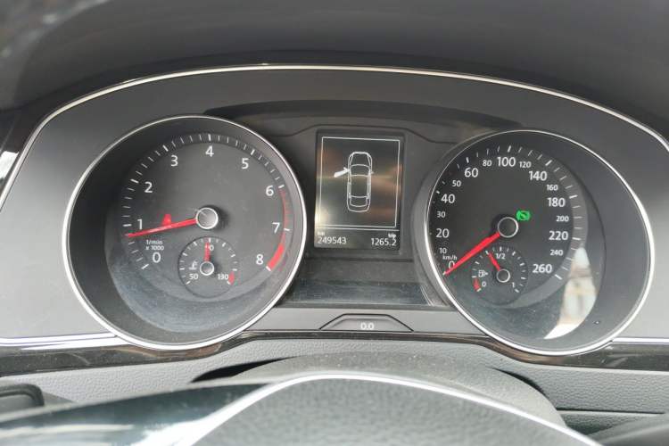 Used Volkswagen Magotan 2017 330TSI DSG Luxury Model Instrument Cluster