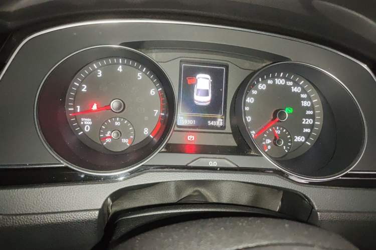 Used Volkswagen Magotan 2017 330TSI DSG Luxury Model Instrument Cluster