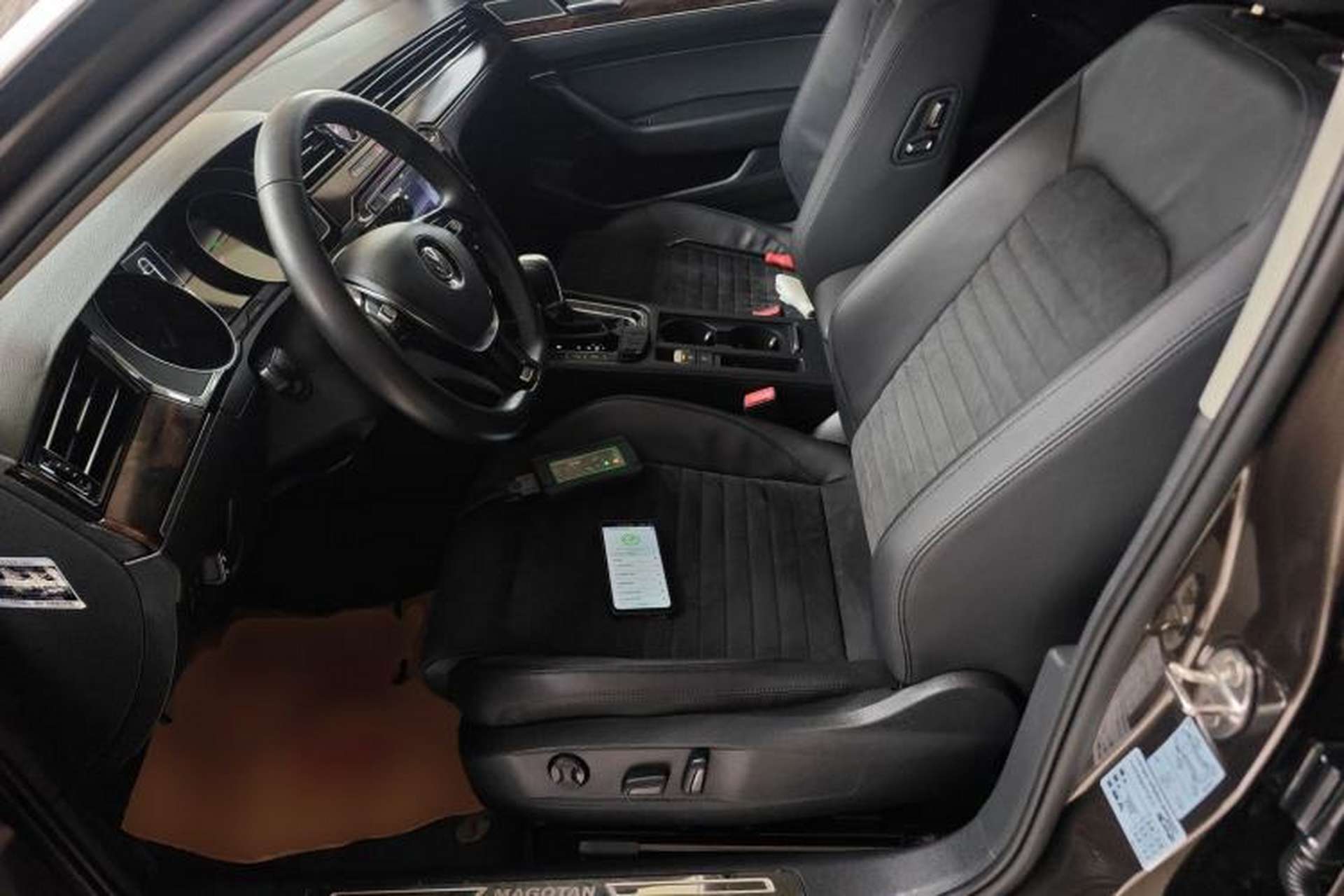 Used Volkswagen Magotan 2017 330TSI DSG Luxury Model Left Front Seat