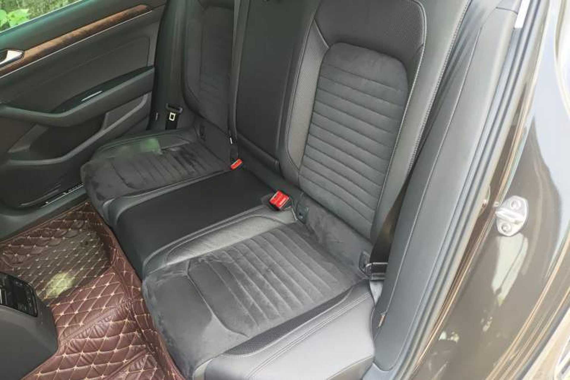 Used Volkswagen Magotan 2017 380TSI DSG Prestige Edition Left Rear Seat