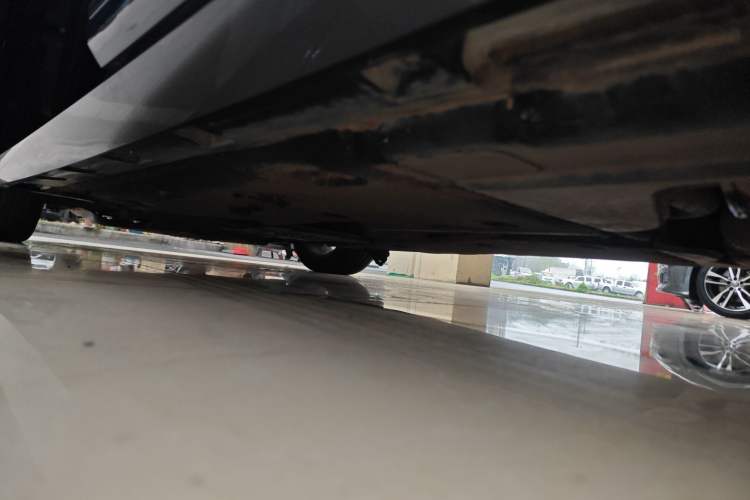 Used Volkswagen Magotan 2017 330TSI DSG Luxury Model Left Side Sill