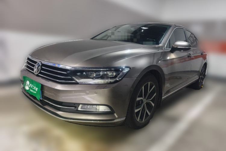 Used Volkswagen Magotan 2017 330TSI DSG Luxury Model Guazi used car, China used car export, Used car for sale, Used cars, Cheapest cars for sale