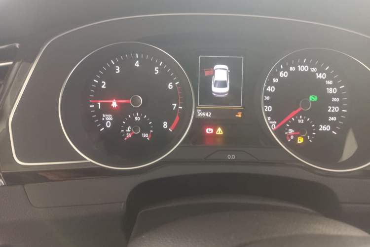 Used Volkswagen Magotan 2017 380TSI DSG Prestige Edition Odometer Close Up