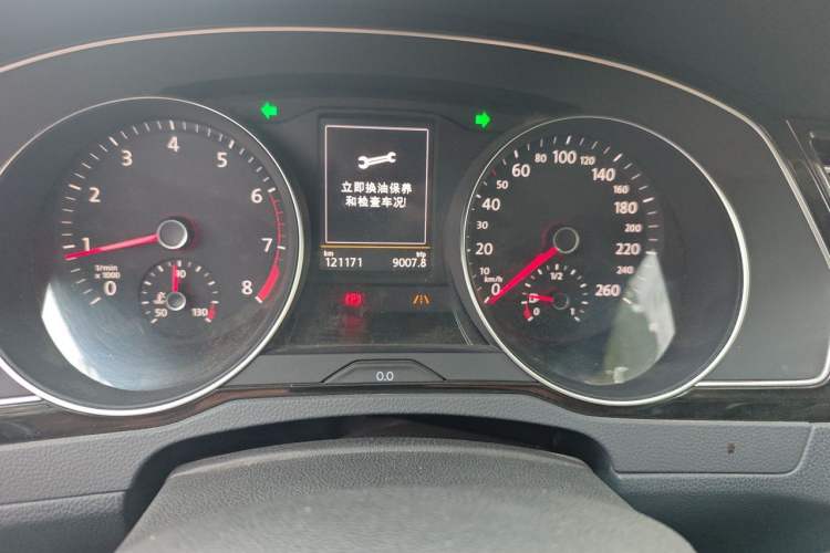 Used Volkswagen Magotan 2017 380TSI DSG Prestige Edition Odometer Close Up