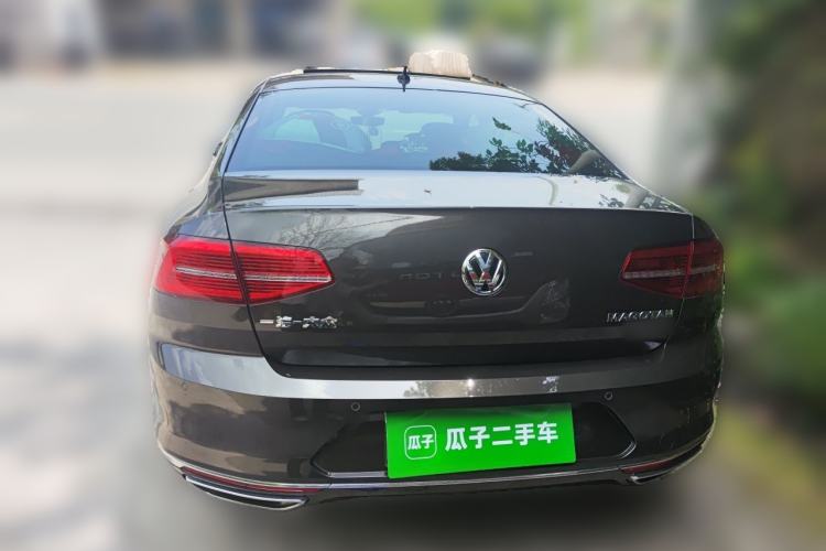 Used Volkswagen Magotan 2017 380TSI DSG Prestige Edition Rear