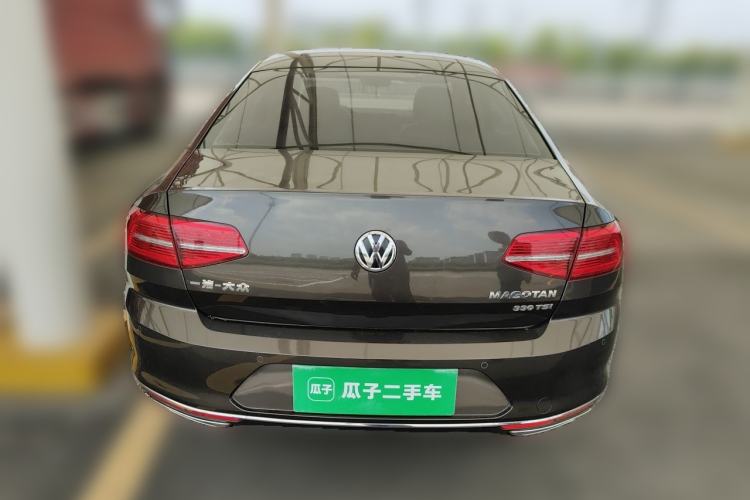 Used Volkswagen Magotan 2017 330TSI DSG Luxury Model Rear