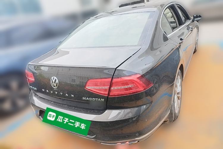 Used Volkswagen Magotan 2017 330TSI DSG Luxury Model Rear