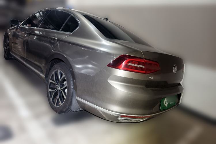 Used Volkswagen Magotan 2017 330TSI DSG Luxury Model Rear Left 45 Deg