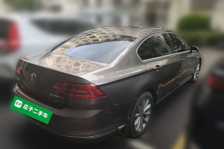 Used Volkswagen Magotan 2017 330TSI DSG Luxury Model Rear Right 45 Deg