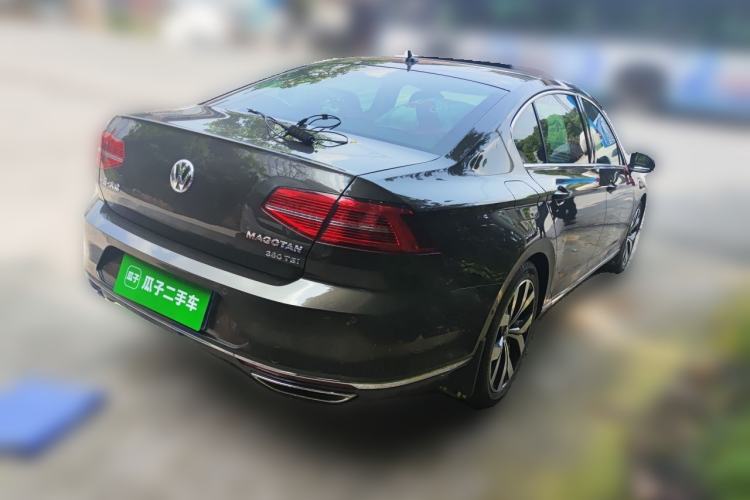 Used Volkswagen Magotan 2017 380TSI DSG Prestige Edition Rear Right 45 Deg
