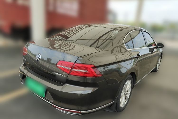Used Volkswagen Magotan 2017 330TSI DSG Luxury Model Rear Right 45 Deg