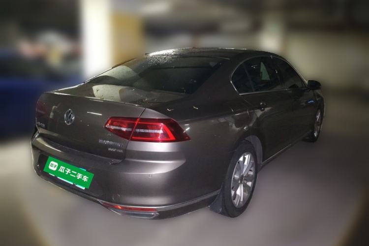 Used Volkswagen Magotan 2017 330TSI DSG Luxury Model Rear Right 45 Deg