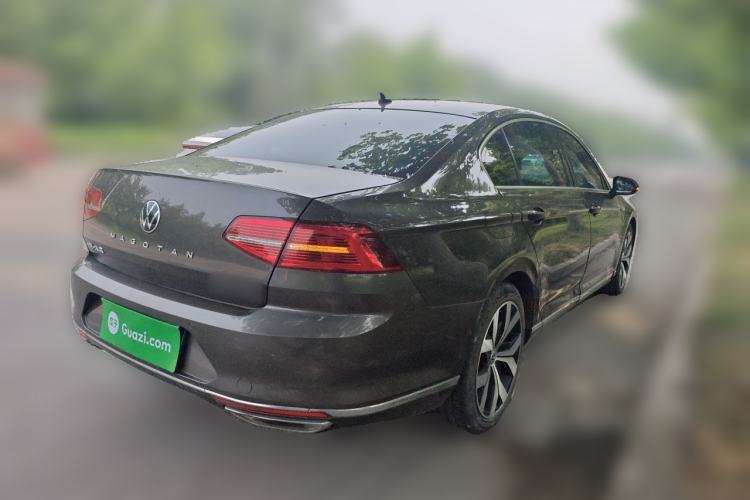 Used Volkswagen Magotan 2017 380TSI DSG Prestige Edition Rear Right 45 Deg