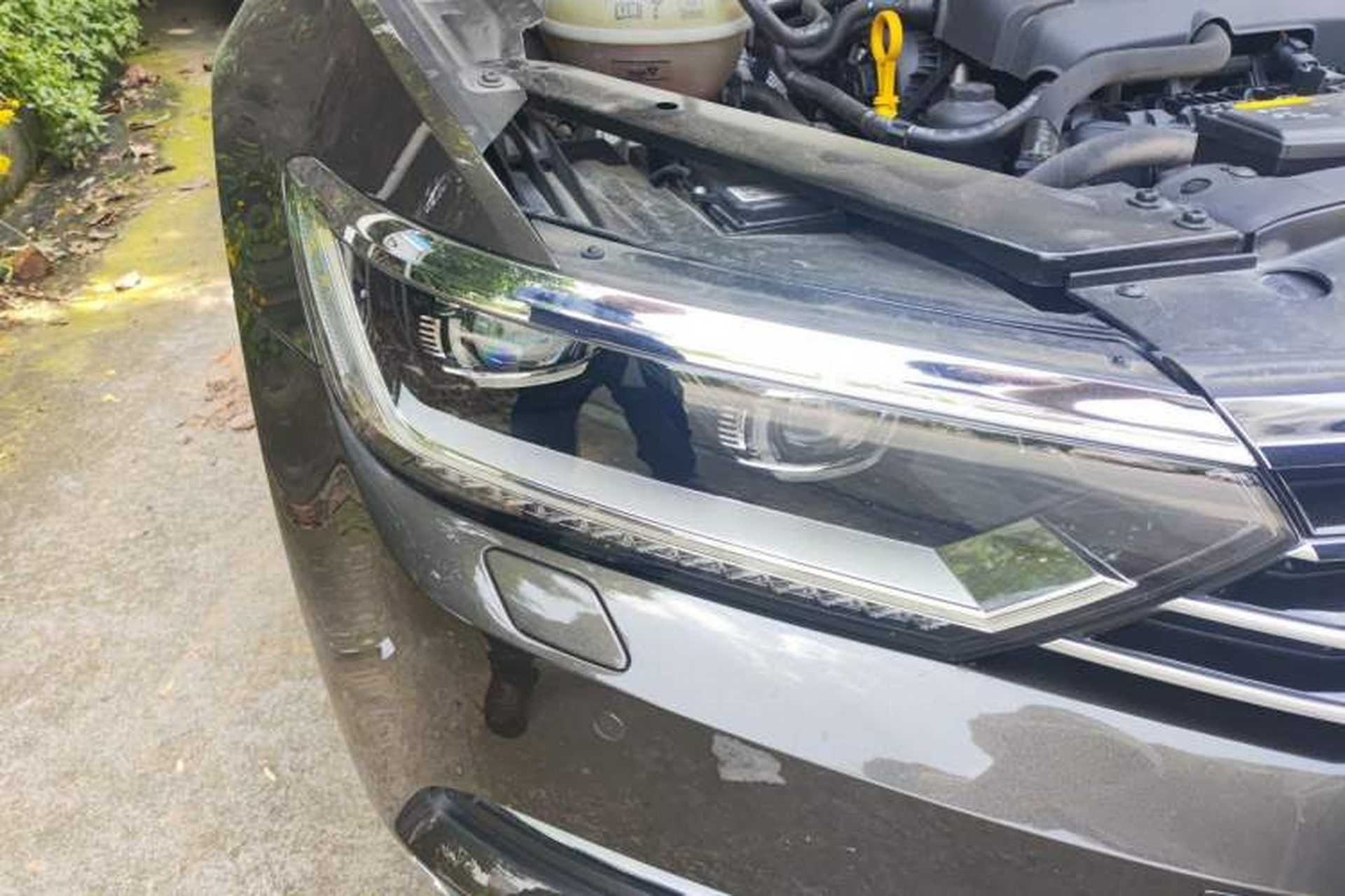 Used Volkswagen Magotan 2017 380TSI DSG Prestige Edition Right Front Headlight