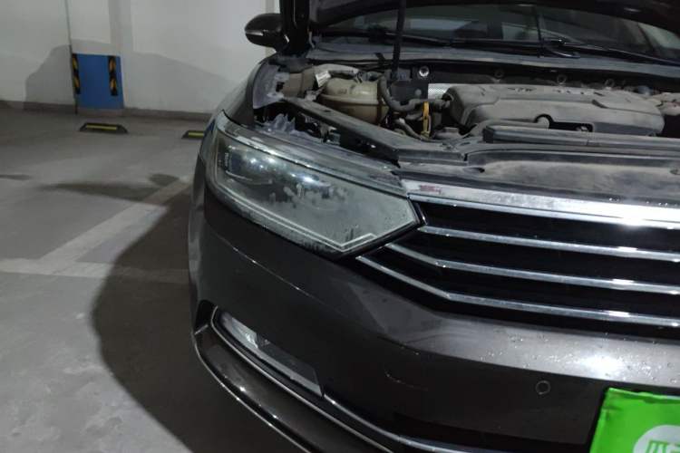 Used Volkswagen Magotan 2017 330TSI DSG Leading Model Right Front Headlight