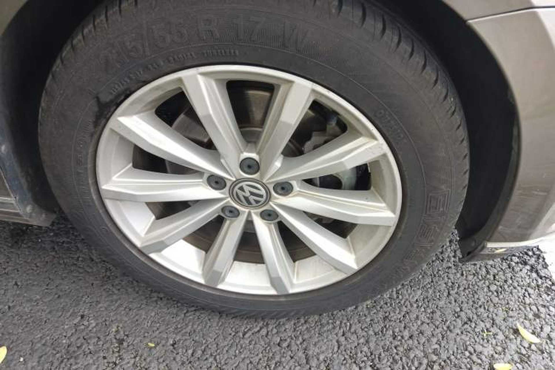 Used Volkswagen Magotan 2017 330TSI DSG Leading Model Right Front Wheel Hub