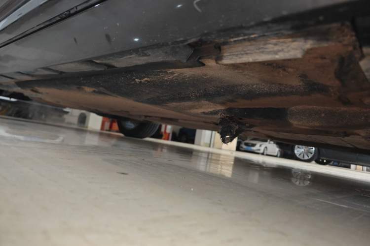 Used Volkswagen Magotan 2017 330TSI DSG Luxury Model Right Side Sill