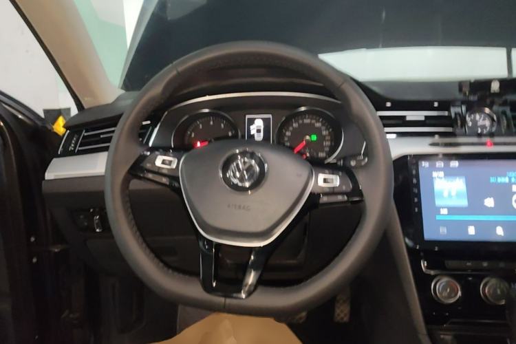Used Volkswagen Magotan 2017 330TSI DSG Leading Model Steering Wheel