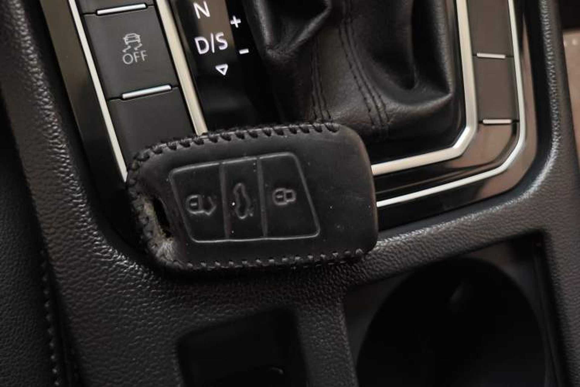 Used Volkswagen Magotan 2017 330TSI DSG Luxury Model Vehicle Key