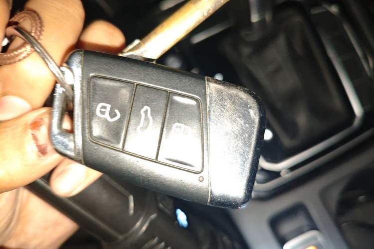 Used Volkswagen Magotan 2017 330TSI DSG Luxury Model Vehicle Key