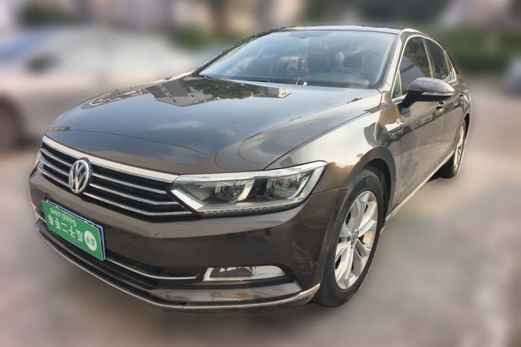 Used Volkswagen Magotan 2017 330TSI DSG Luxury Model Guazi used car, China used car export, Used car for sale, Used cars, Cheapest cars for sale