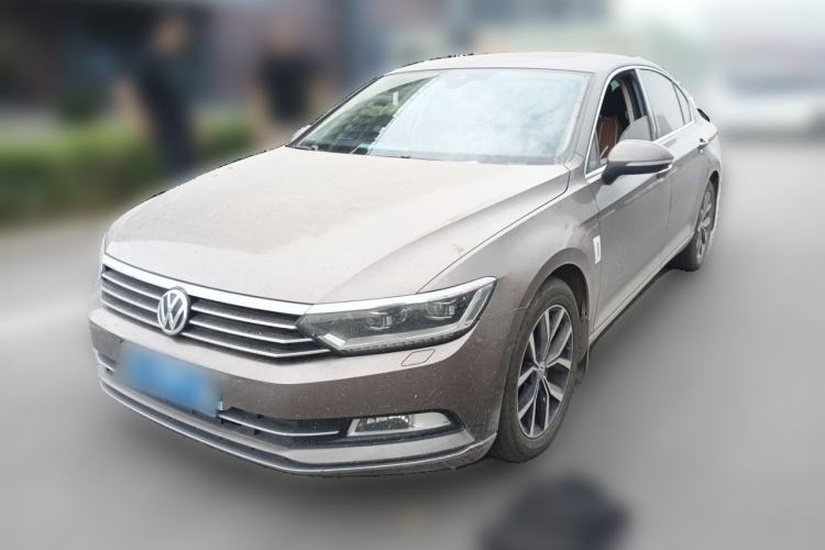Used Volkswagen Magotan 2017 330TSI DSG Luxury Model Guazi used car, China used car export, Used car for sale, Used cars, Cheapest cars for sale
