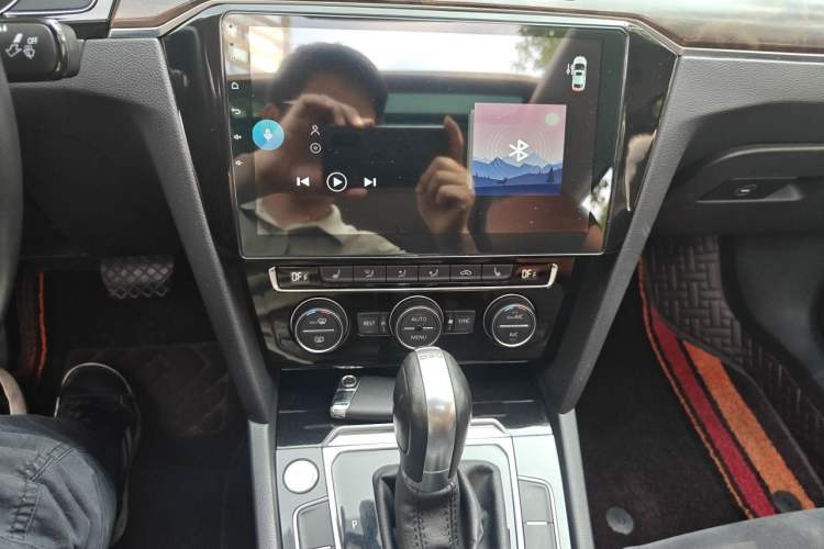 Used Volkswagen Magotan 2017 330TSI DSG Luxury Model Audio And AC Panel