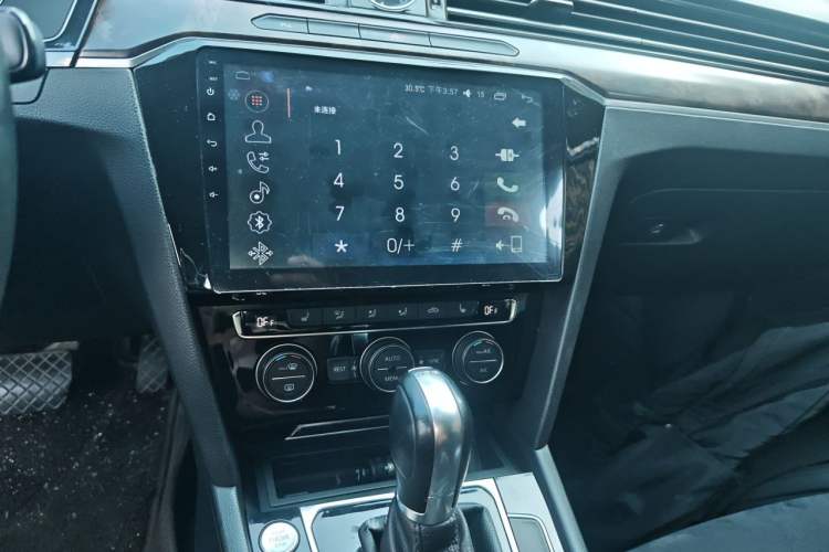 Used Volkswagen Magotan 2017 380TSI DSG Luxury Model Audio And AC Panel