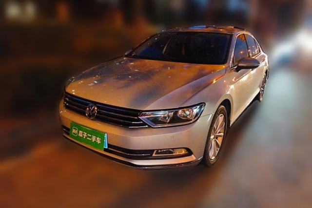 Ojetý Volkswagen Magotan 2017 330TSI DSG Leading Model