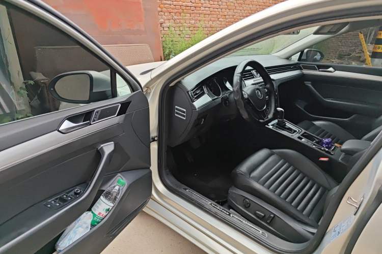Used Volkswagen Magotan 2017 330TSI DSG Leading Model Driver Seat