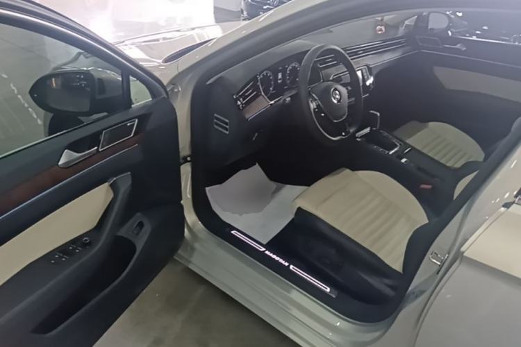 Used Volkswagen Magotan 2017 380TSI DSG Flagship Edition Driver Seat