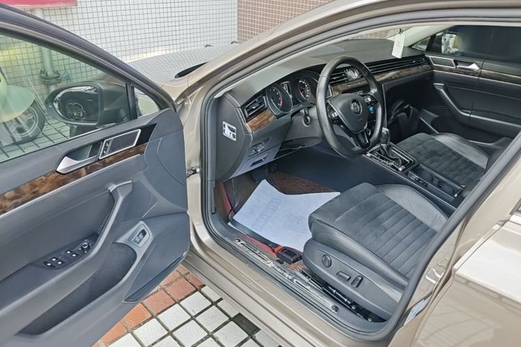 Used Volkswagen Magotan 2017 330TSI DSG Luxury Model Driver Seat