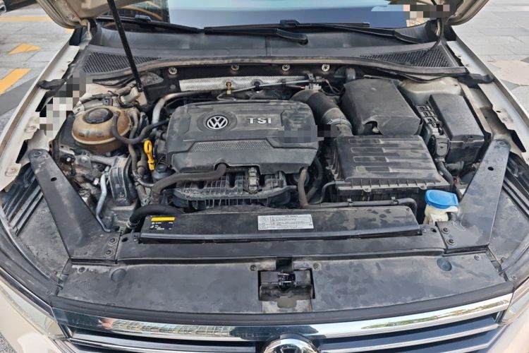 Used Volkswagen Magotan 2017 380TSI DSG Luxury Model Engine Bay